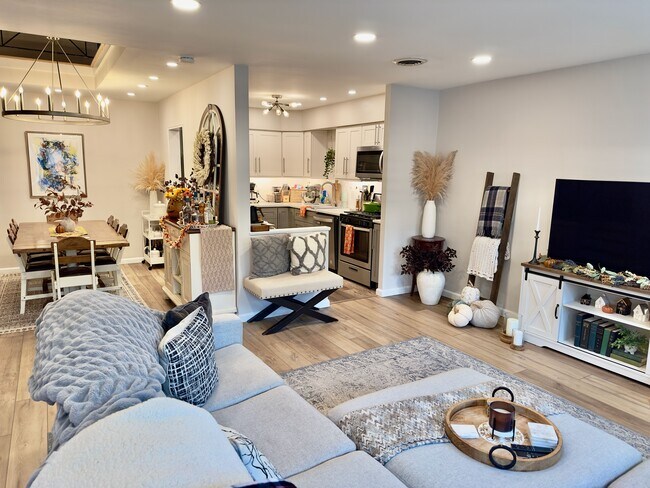 Building Photo - 361 Claremont Ave