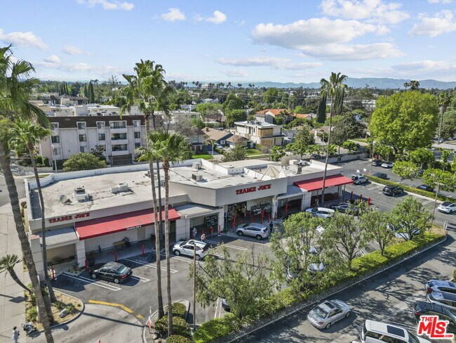 Building Photo - 14572 Dickens St