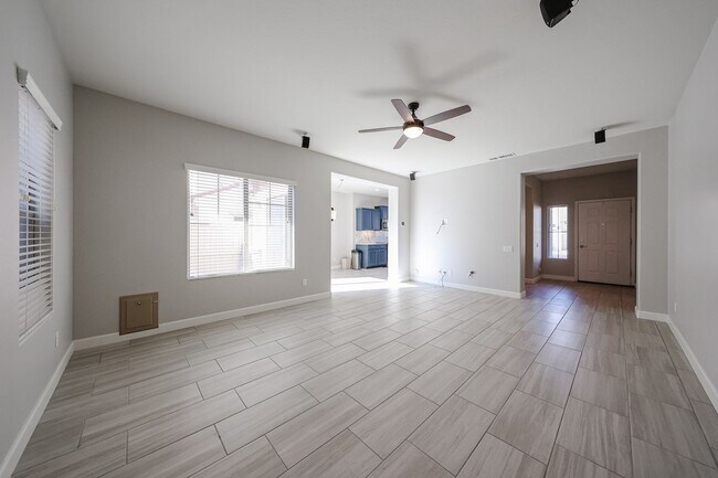 Building Photo - 16039 N 19th Dr