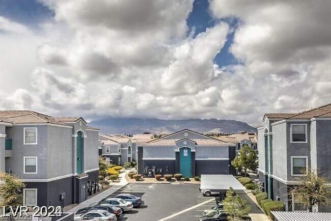 Building Photo - 6955 N Durango Dr