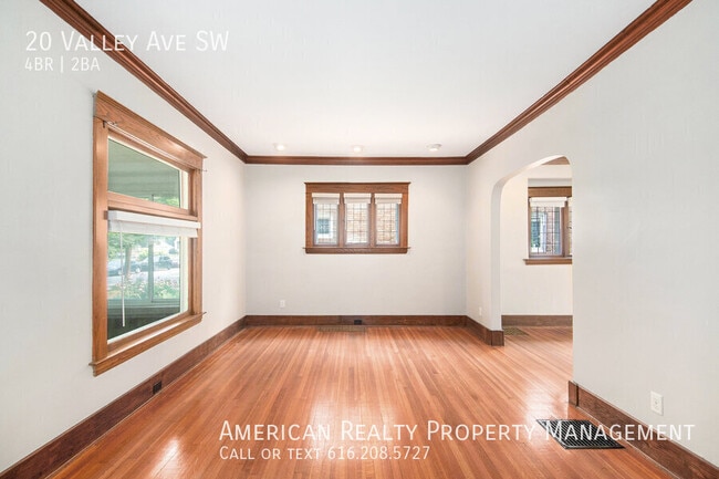 Building Photo - 20 Valley Ave SW