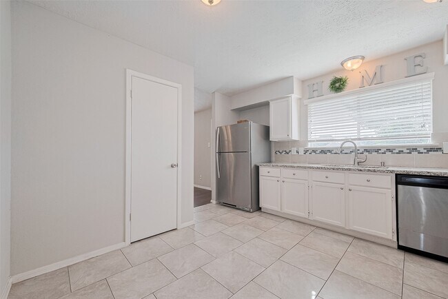 Building Photo - 17114 Quail Glen Dr