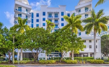 Building Photo - 3030 NE 188th St