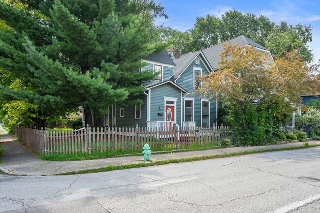 Building Photo - 1653 N Delaware St