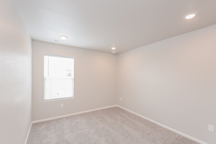 Building Photo - 13967 Vispo Wy