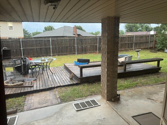 Building Photo - 11408 Brown Ave