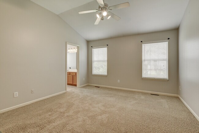 Building Photo - 3004 Helmsdale Ln