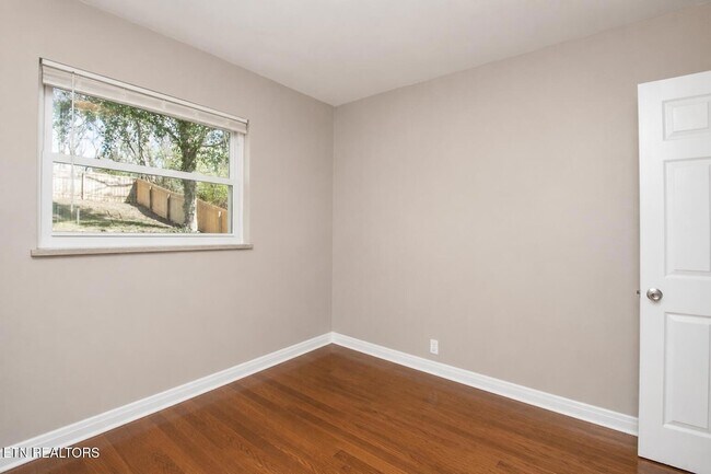 Building Photo - 3253 Buffat Mill Rd
