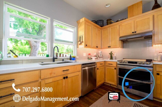Building Photo - Benicia! Beautiful three bedroom home loca...
