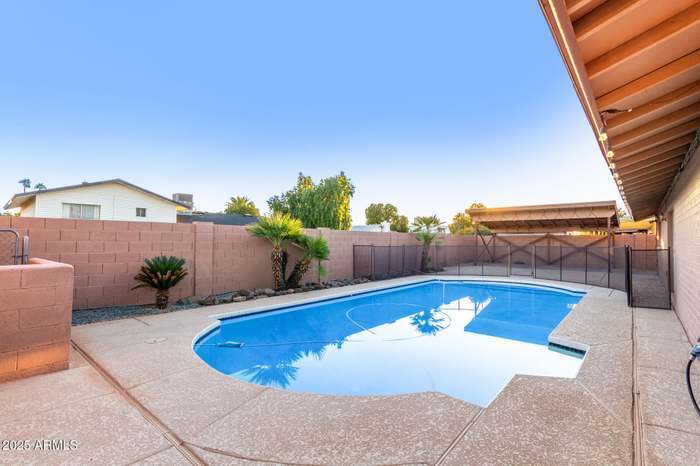 Building Photo - 3535 W Saint Moritz Ln