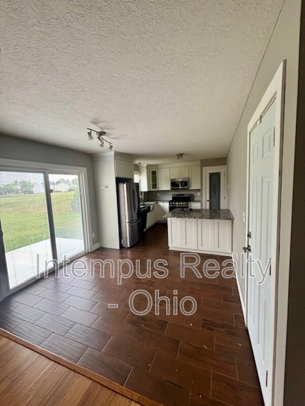 Building Photo - 1482 Geranium Dr