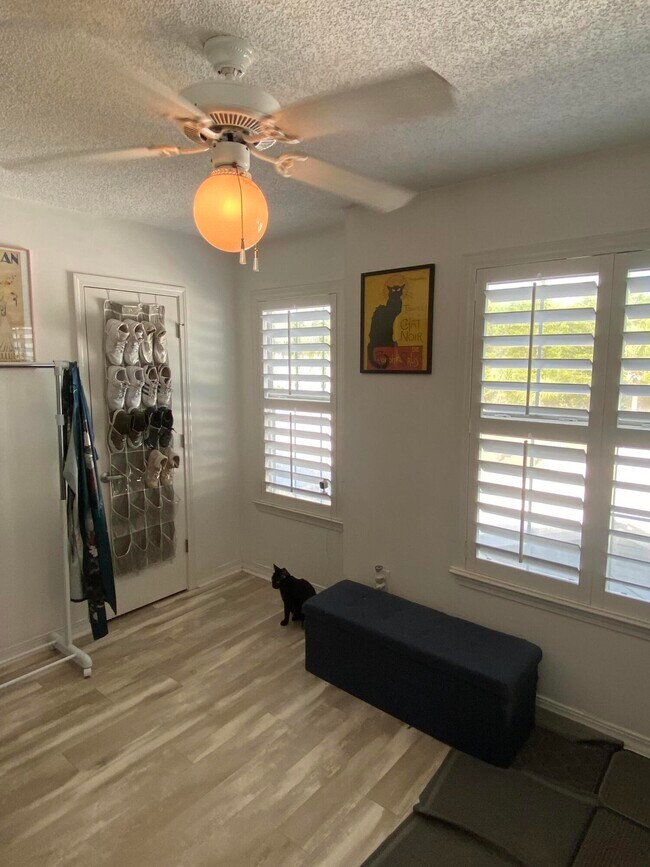 Building Photo - 2723 Bay Club Dr