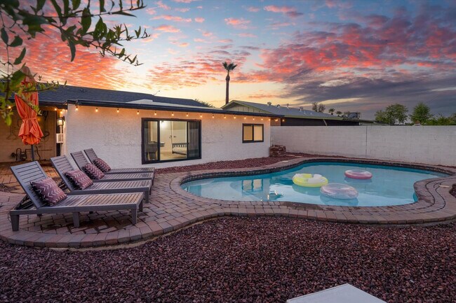 Building Photo - 4920 N 85th St