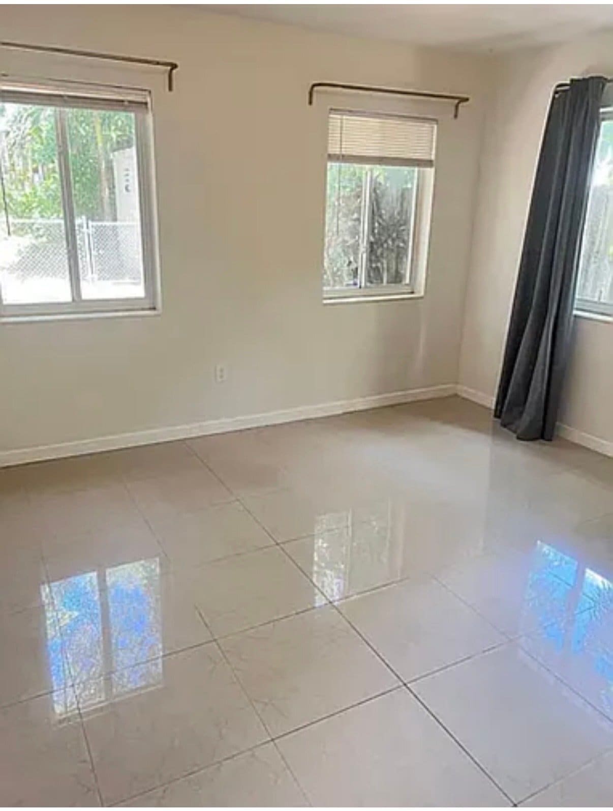 Building Photo - 3031 Center St