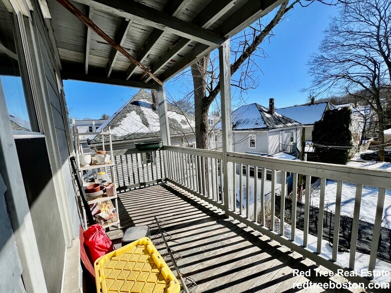 Building Photo - 346 Faneuil St