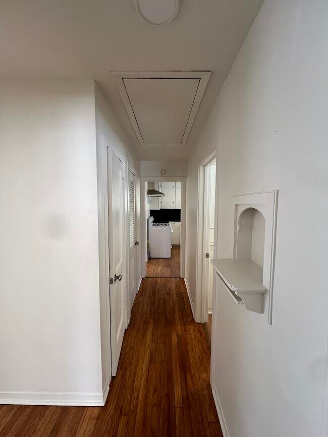 Building Photo - 100 North Ave E