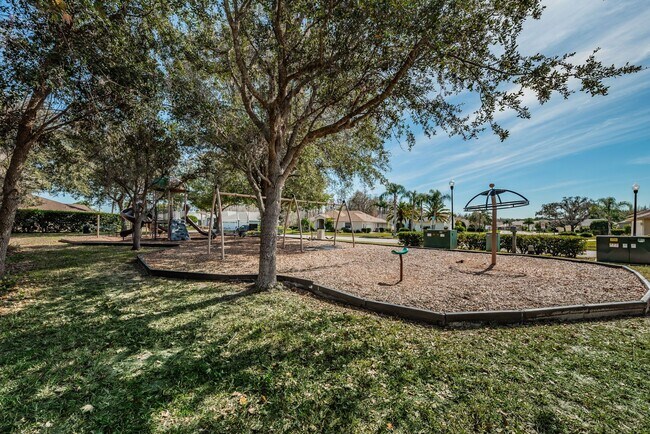 Building Photo - Pool Home in Trinity!