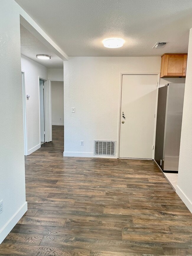 Building Photo - Remodeled