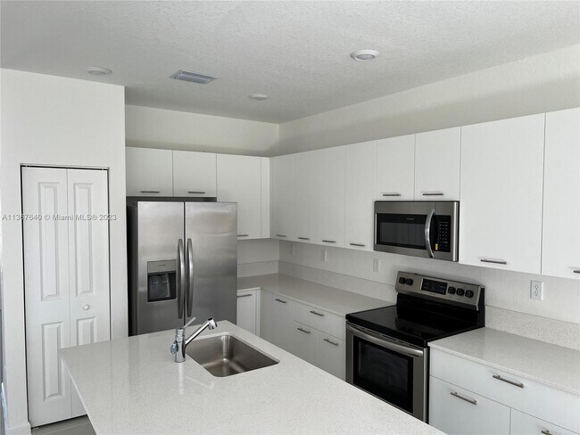 Building Photo - 2364 NW 130th St