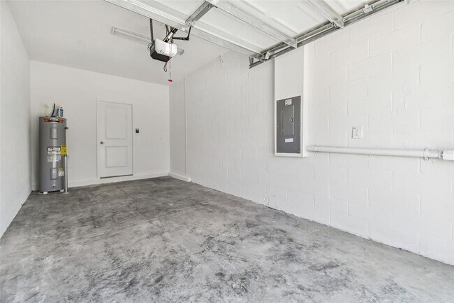 Building Photo - 36406 Well Hill Wy