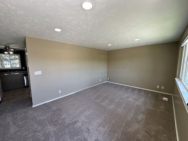 Building Photo - 6046 S 4000 W