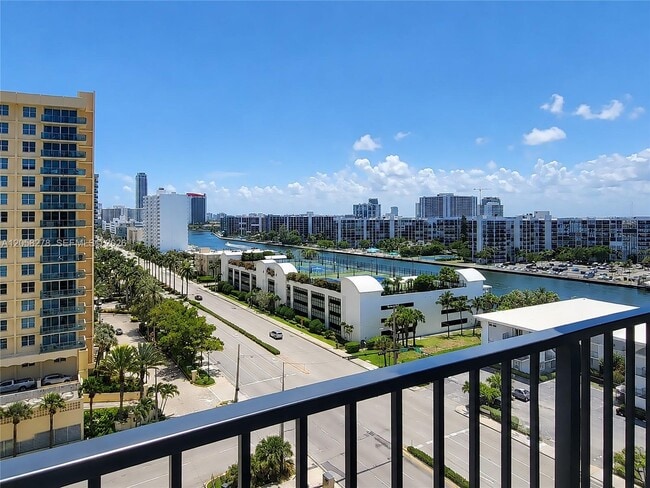 Building Photo - 2401 S Ocean Dr