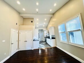 Building Photo - 597 Chapel St