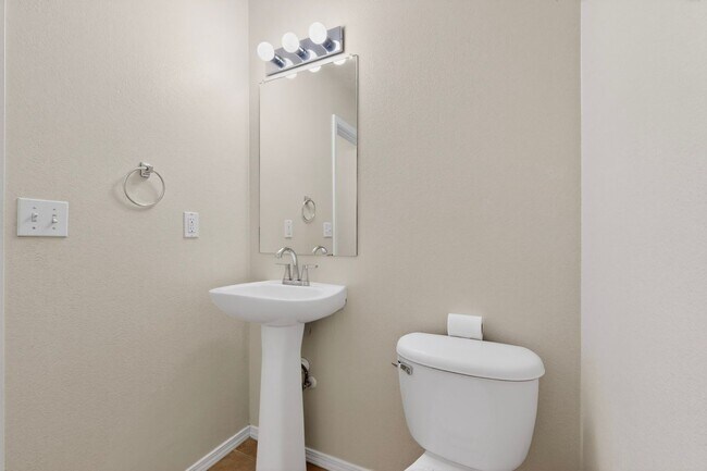 Building Photo - Spacious 5-Bedroom Home in Enchanted Hills – Rio Rancho