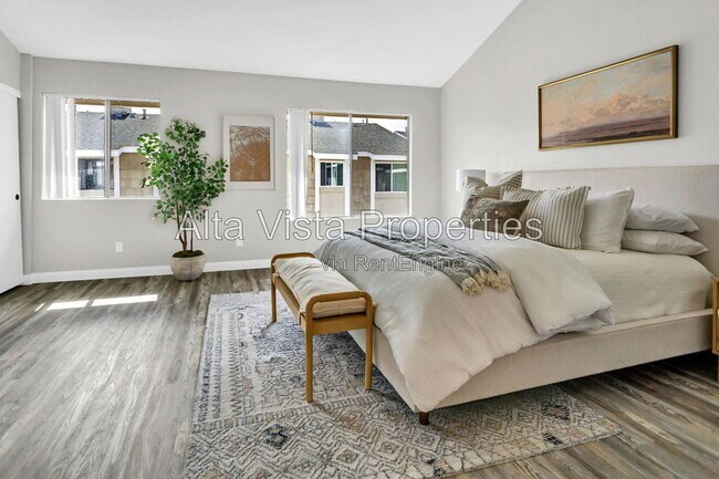 Building Photo - 4082 Mahaila Ave