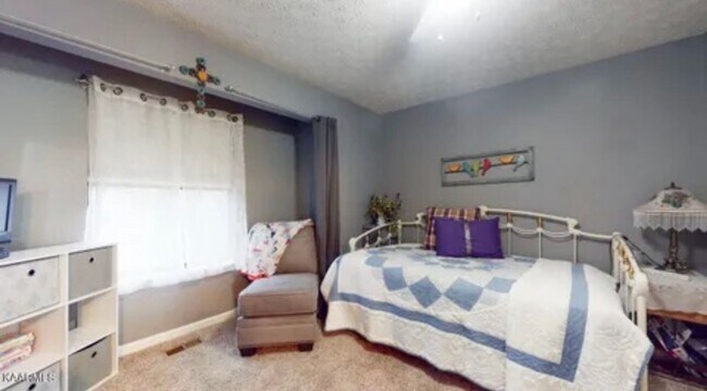 Building Photo - 2BR/ 1.5BA Townhouse in Bearden w/ 1 car garage