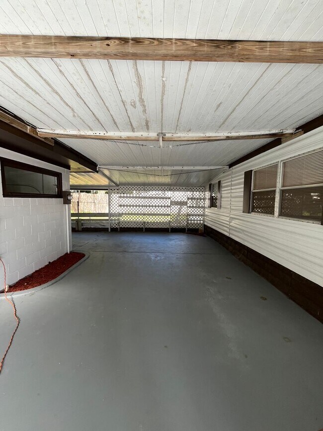 Building Photo - 1052 Osceola Trail