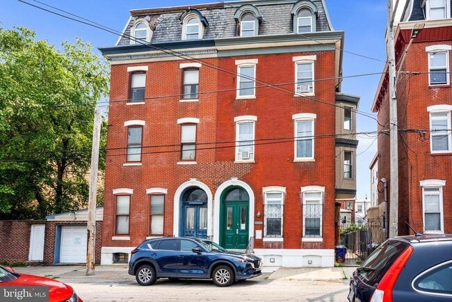 Building Photo - 1005 N 6th St