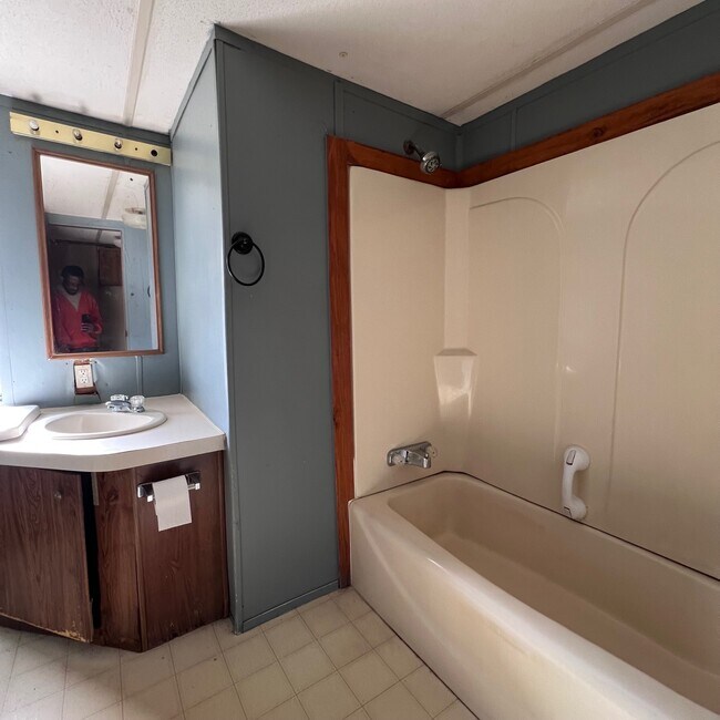 Building Photo - 1481 Holly Grove Rd