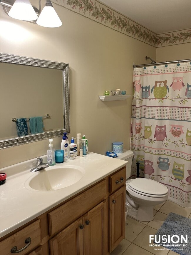 Building Photo - Beautiful 3-bedroom Condo in Essex Junction with Garage!
