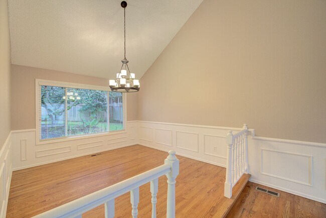 Building Photo - 16611 NE 48th Ct