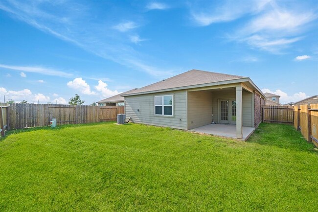 Building Photo - 569 Amberwood Pk Dr
