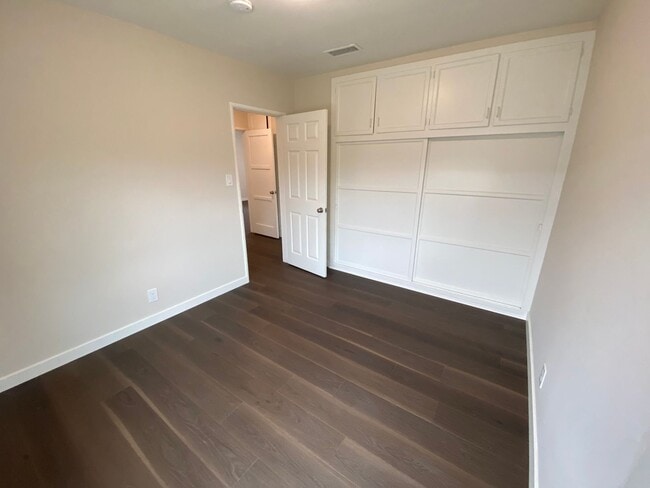 Building Photo - Beautifully Updated Home in the Heart of Central Torrance + Bonus Unit
