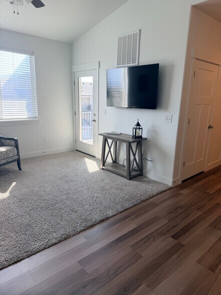Building Photo - 13516 Maximus Dr