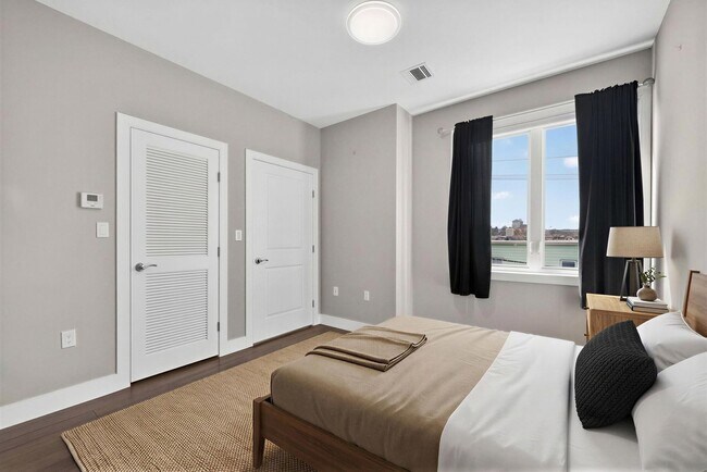 Building Photo - 1432 46th St