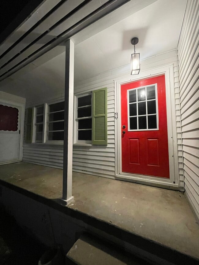 Building Photo - 1420 48th Ave