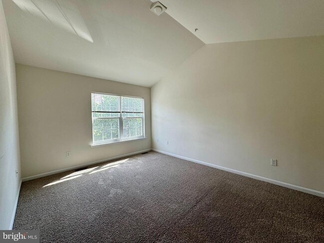 Building Photo - 3788 Bedford Dr