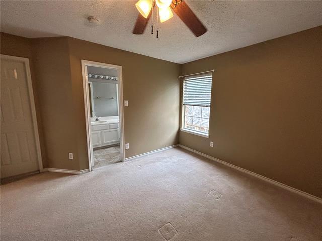 Building Photo - 2603 Hillside Dr
