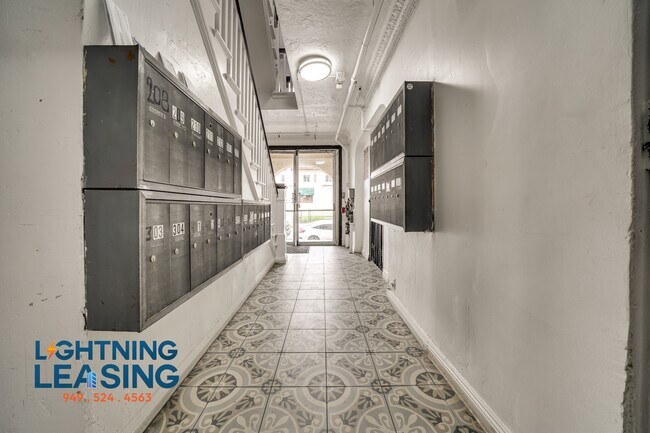 Building Photo - 147-143 Normandie Ave