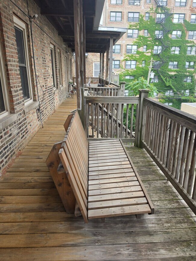 Building Photo - 1151 E 61st St