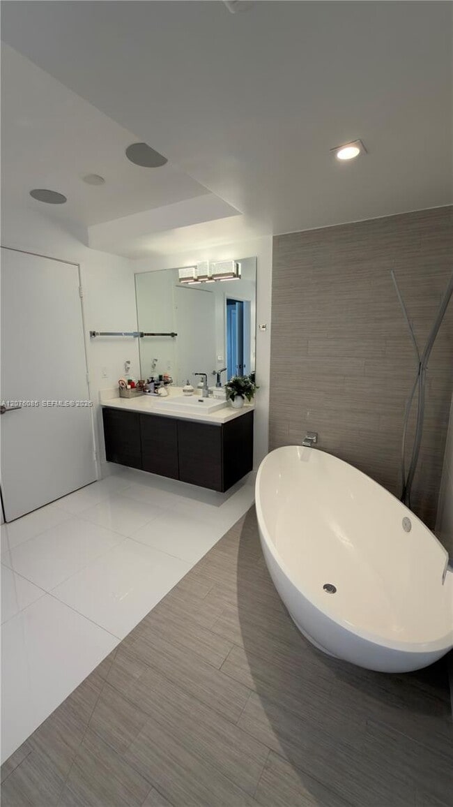 Building Photo - 330 Sunny Isles Blvd