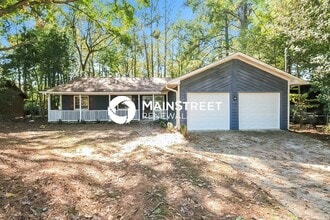 Building Photo - 3 Bedroom Pet-Friendly Home in Jonesboro, GA with Main Street Renewal