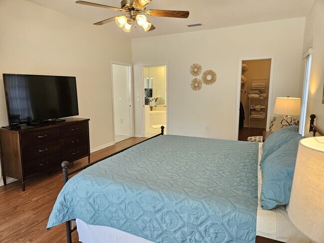Building Photo - 1578 Vermeer Dr