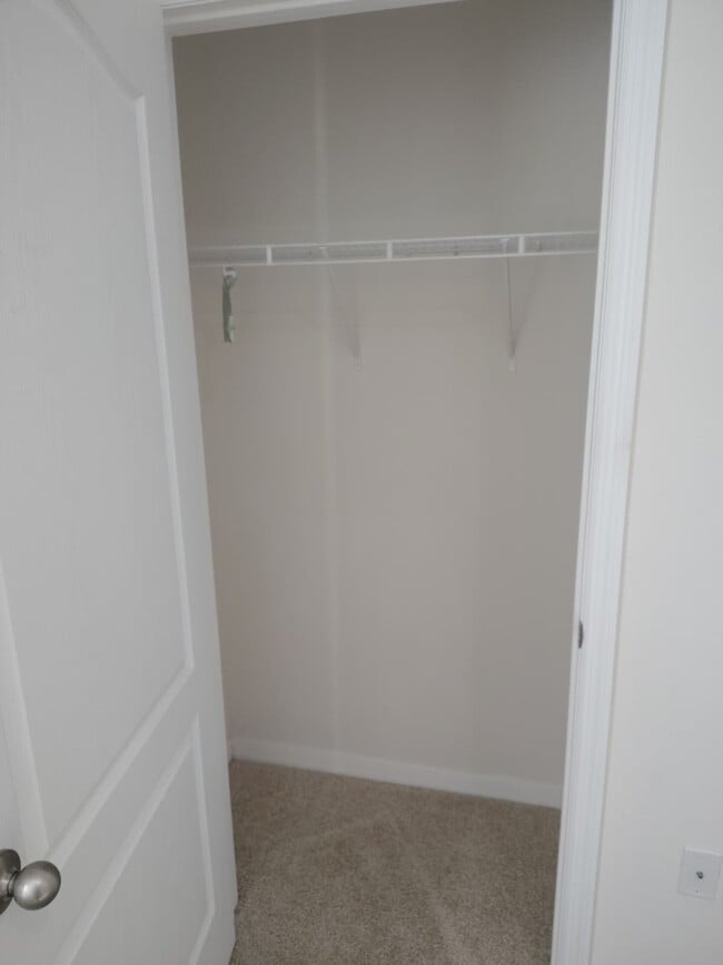 Building Photo - 775 Chinoy Rd