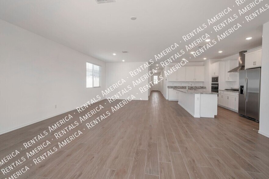 Building Photo - 23015 E Starflower Dr