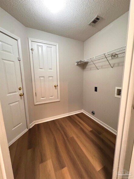 Building Photo - 711 Marsh Harbor Dr